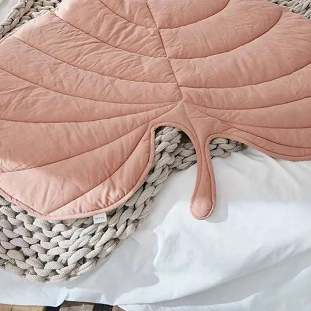 Dog Cooling Leaf Mat – Washable Summer Pad