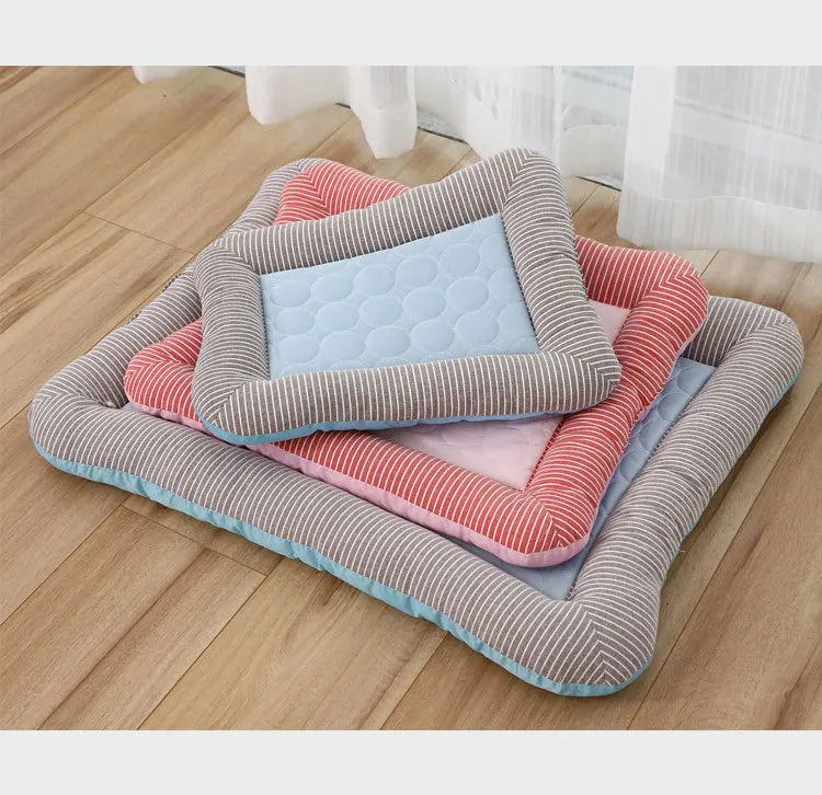 Cooling Mat for Pets – Ice Silk Summer Bed for Dogs & Cats